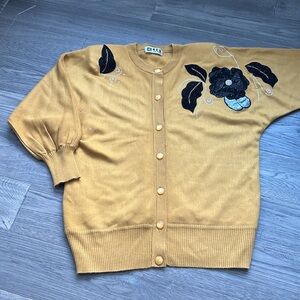 🔥CKH top fashion🔥 | Vintage yellow button cardigan with flowers